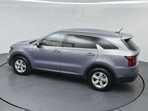 Certified 2023 Kia Sorento LX FWD image 46