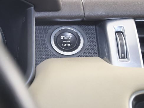 Used 2016 Land Rover Range Rover Sport SE image 30