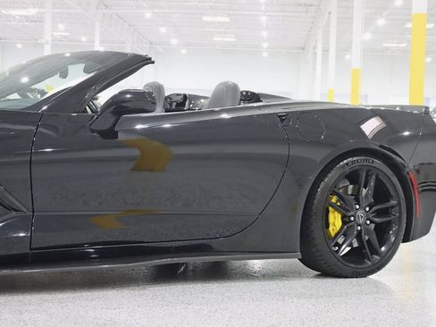 Used 2016 Chevrolet Corvette Stingray Convertible w/ 3LT Preferred Equipment Group image 5