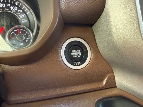 Used 2021 RAM 2500 Laramie AWD/4WD image 32