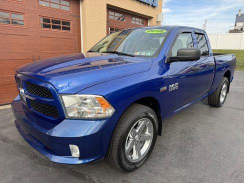 Used 2018 RAM 1500 Express image 2