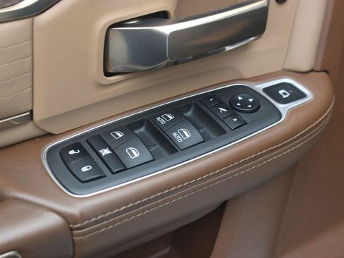 Used 2022 RAM 2500 Limited AWD/4WD image 13