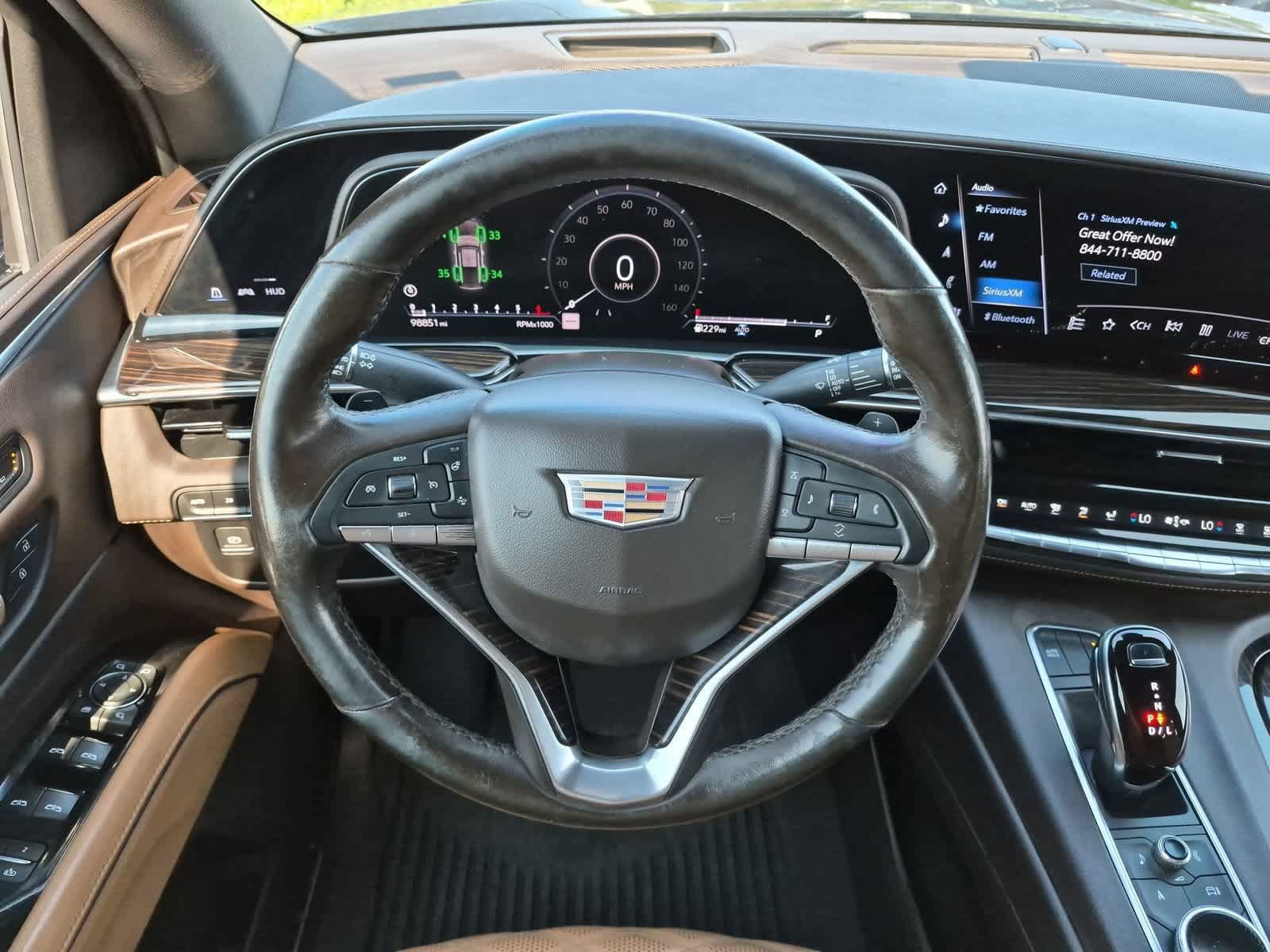 Used 2021 Cadillac Escalade ESV Premium Luxury AWD/4WD image 24