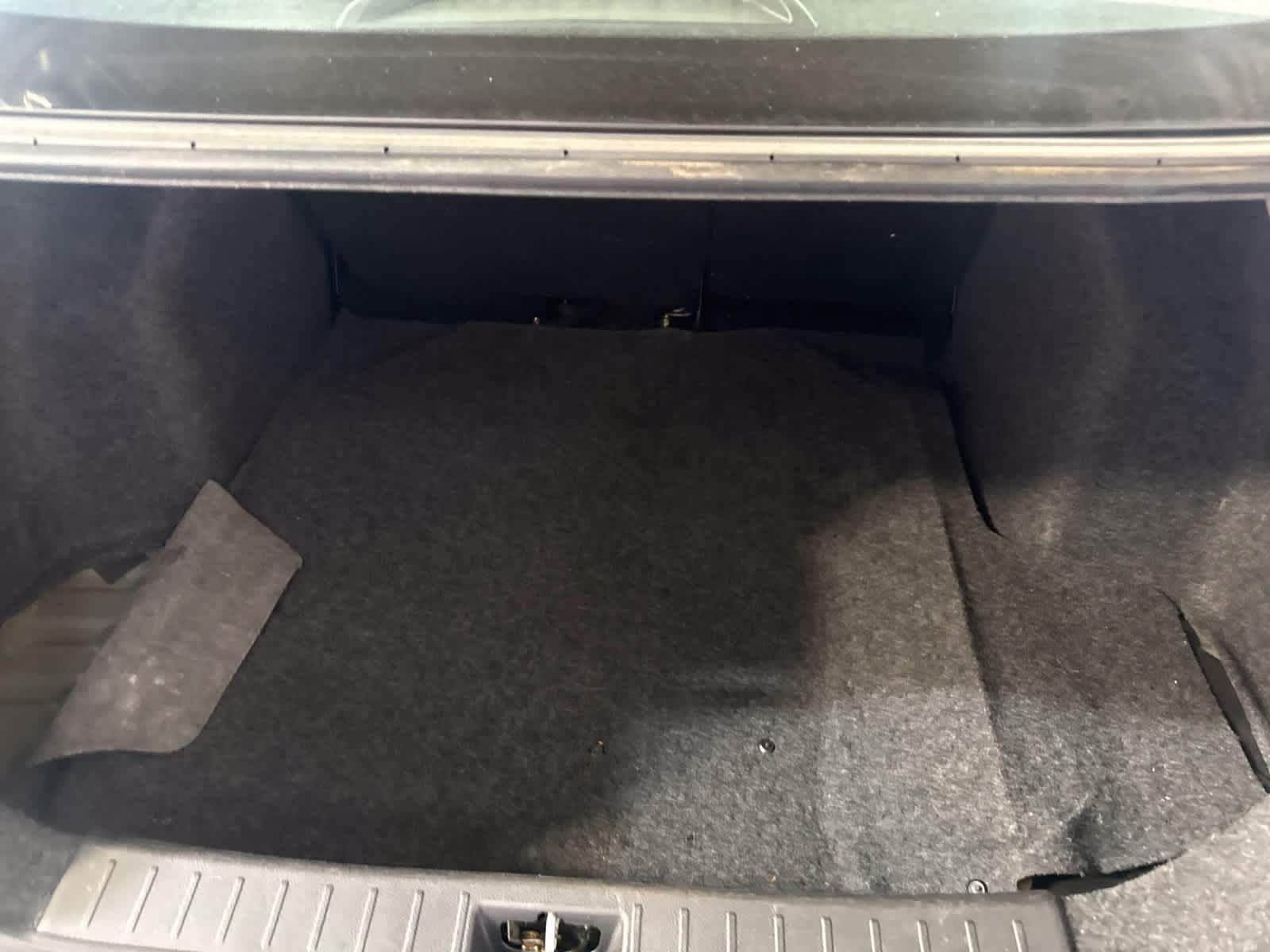 Used 2025 Nissan Versa SV FWD image 15