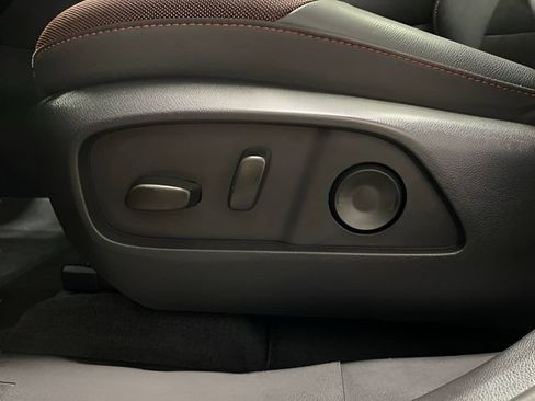 Used 2025 Chevrolet Equinox RS w/ Safety and Technology Package AWD/4WD image 12