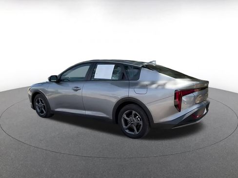 Used 2025 Kia K4 FWD image 10