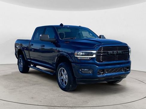 Used 2022 RAM 2500 Laramie w/ Night Edition AWD/4WD image 7