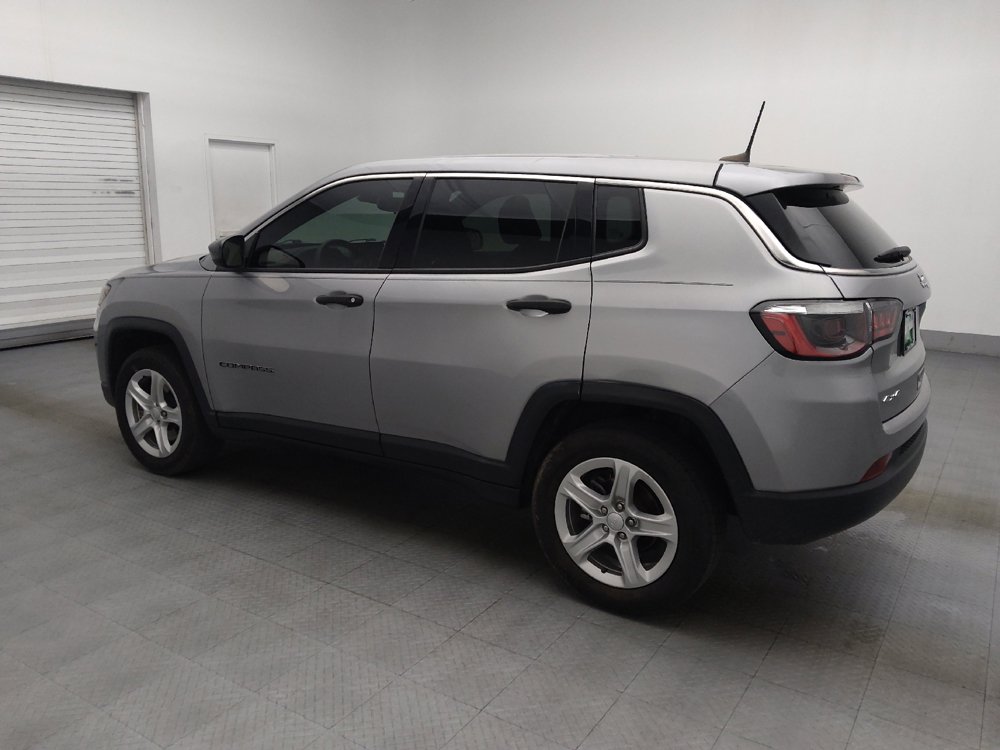 Used 2023 Jeep Compass Sport AWD/4WD image 3