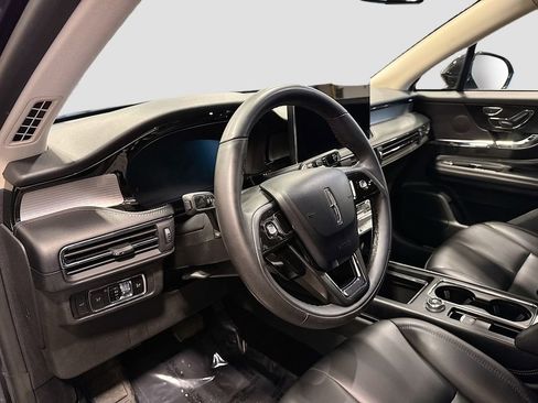 Used 2024 Lincoln Corsair AWD image 9