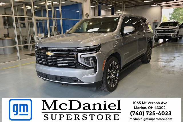 Used 2025 Chevrolet Suburban High Country AWD/4WD image 1