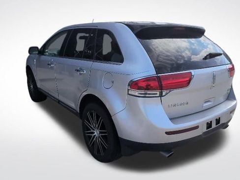 Used 2013 Lincoln MKX AWD image 9