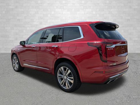 Used 2023 Cadillac XT6 Premium Luxury AWD/4WD image 4