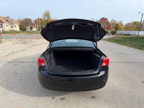 Used 2017 Chevrolet Impala LT image 8