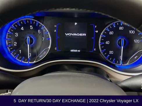 Used 2022 Chrysler Voyager LX FWD image 16