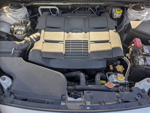 Used 2018 Subaru Outback 3.6R Touring image 22