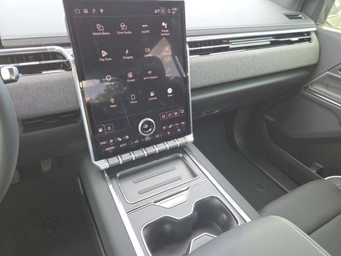 New 2026 GMC Sierra EV Elevation image 31