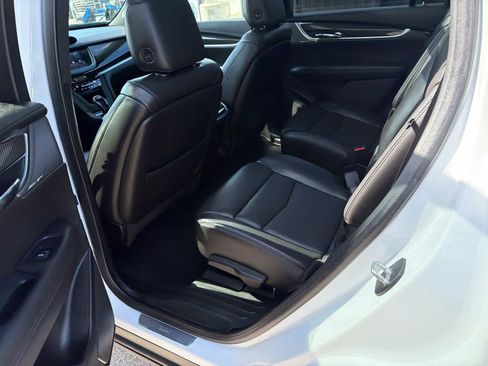 Used 2020 Cadillac XT6 Sport image 9