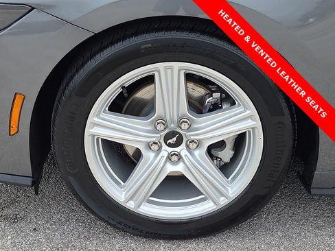 Used 2026 Ford Mustang Premium RWD image 7