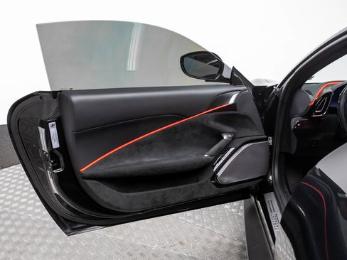 Certified 2022 Ferrari Roma RWD image 12
