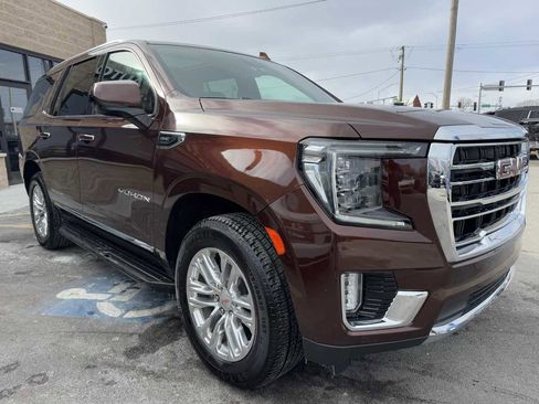 Used 2023 GMC Yukon SLT w/ Max Trailering Package image 3