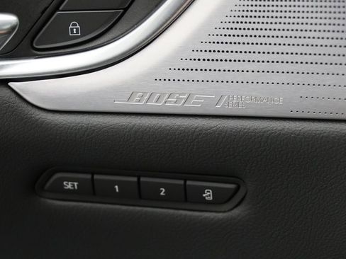 Used 2025 Cadillac XT5 Premium Luxury image 28