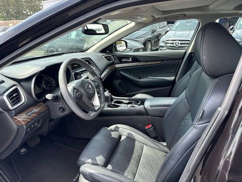 Used 2017 Nissan Maxima Platinum FWD image 5