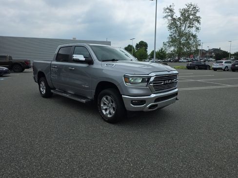Used 2023 RAM 1500 Laramie AWD/4WD image 3