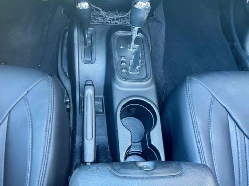Used 2013 Jeep Wrangler Unlimited Sport AWD/4WD image 27