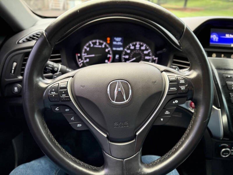 Used 2017 Acura ILX FWD image 18