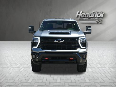 Used 2025 Chevrolet Silverado 2500 LTZ w/ LTZ Plus Package AWD/4WD image 3