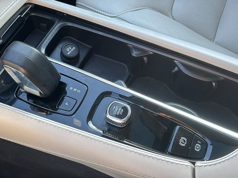 Certified 2023 Volvo XC90 B5 Core w/ Climate Package AWD/4WD image 21