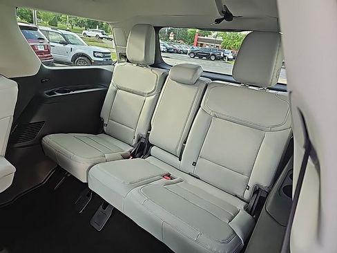 New 2026 Ford Expedition Platinum w/ Driver's Package AWD/4WD image 15
