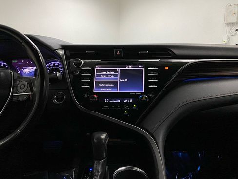 Used 2019 Toyota Camry XLE w/ Carpet Mat Package image 19