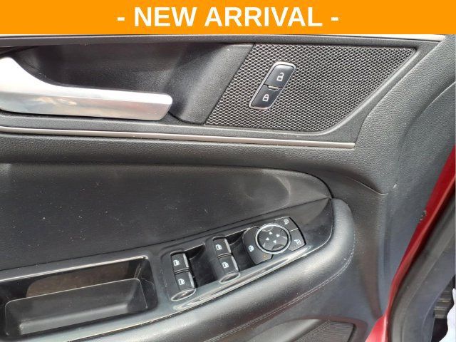 Used 2016 Ford Edge SEL w/ Equipment Group 201A AWD/4WD image 16