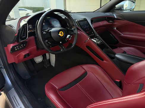 Used 2021 Ferrari Roma RWD image 26