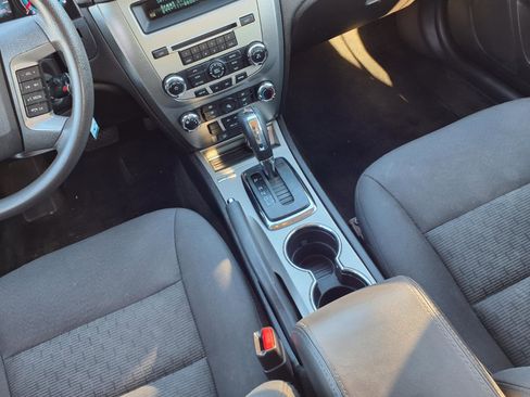 Used 2011 Ford Fusion SE w/ 202A Rapid Spec Order Code image 9