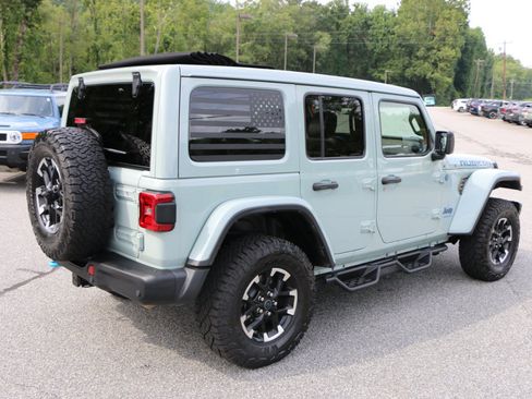 Used 2024 Jeep Wrangler Unlimited Rubicon 4xe AWD/4WD image 7