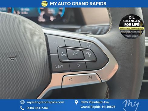 Used 2024 Volkswagen Atlas SE image 15