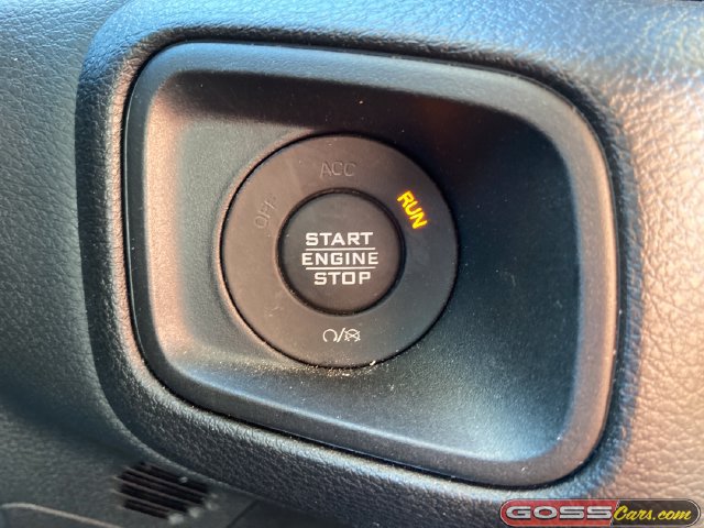 Certified 2025 Jeep Gladiator Sport AWD/4WD image 9