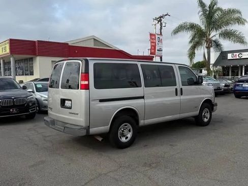 Used 2006 Chevrolet Express 3500 Passenger w/ LT Preferred Equipment Group image 2