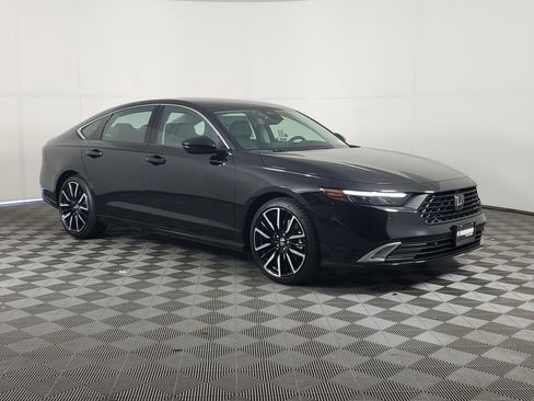New 2026 Honda Accord Touring image 2