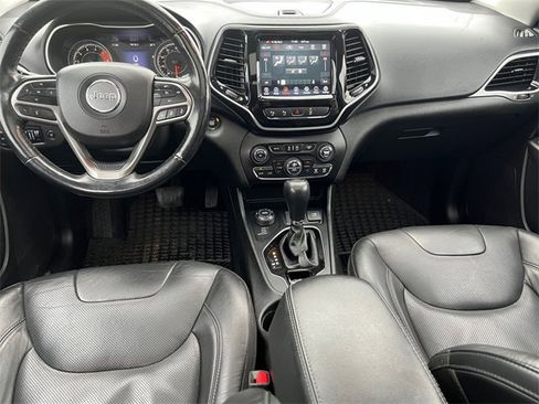 Used 2021 Jeep Cherokee Limited image 10