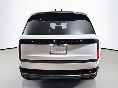 Used 2025 Land Rover Range Rover SE AWD/4WD image 6