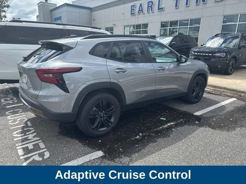 Used 2025 Chevrolet Trax ACTIV w/ Sunroof Package FWD image 8