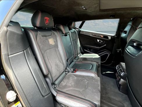 Used 2021 Lamborghini Urus AWD/4WD image 25