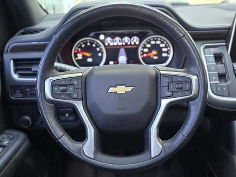 Used 2021 Chevrolet Suburban Premier w/ Premium Package image 15