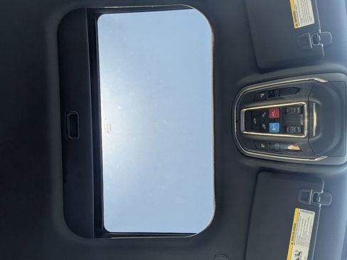 New 2025 Jeep Grand Cherokee Altitude image 19