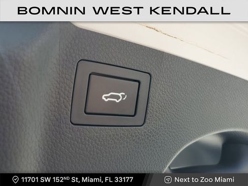 Used 2018 Hyundai Santa Fe SE image 13