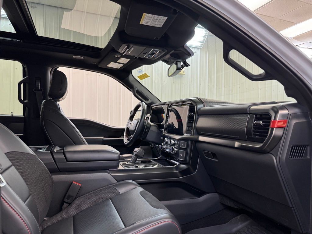 Used 2025 Ford F150 Raptor AWD/4WD image 32