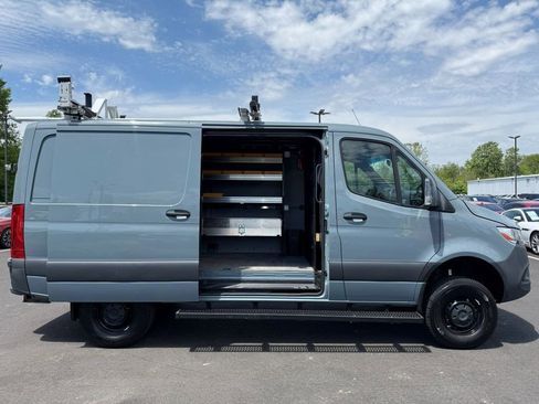 Used 2024 Mercedes-Benz Sprinter 2500 image 8